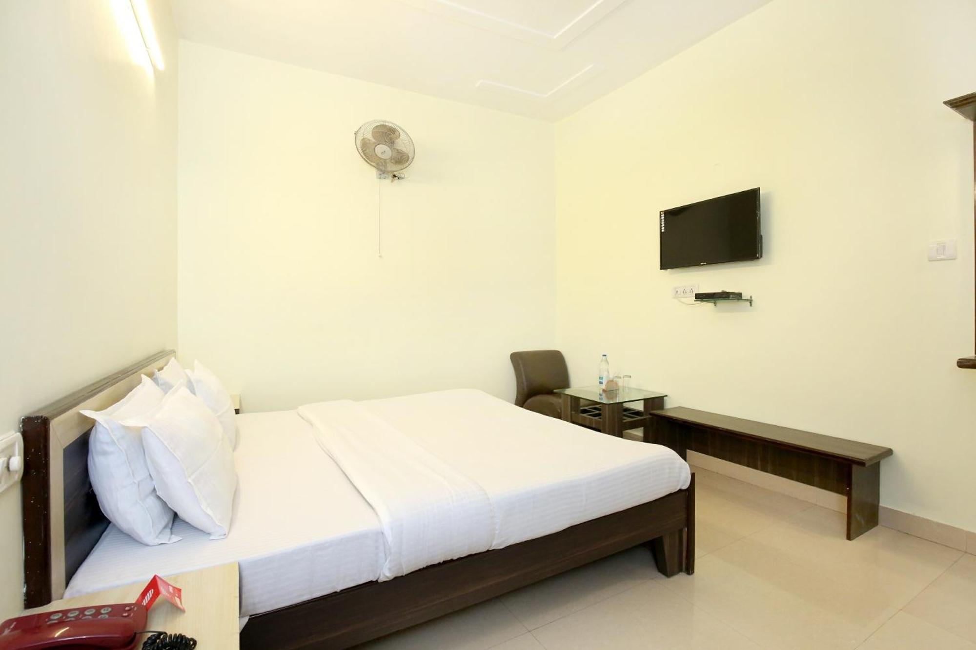 Oyo 9243 Trumpets Hotel 阿姆利则 外观 照片